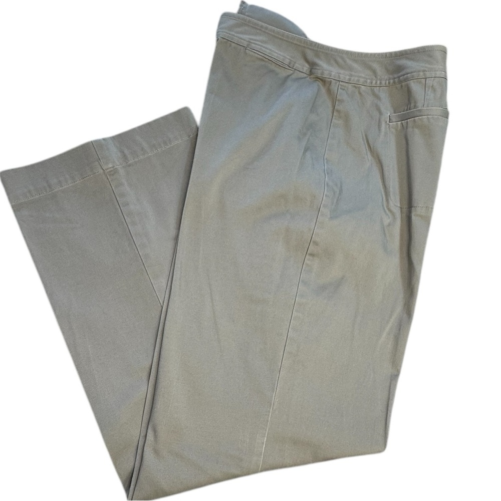 Chico's Tan Chinos‎ Classic Fit Cotton Blend      Sz 2 Short Great condition!!